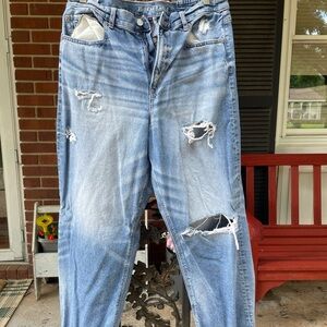 American Eagle  Women's Distressed super hi rise straight 16 short❤️❤️❤️